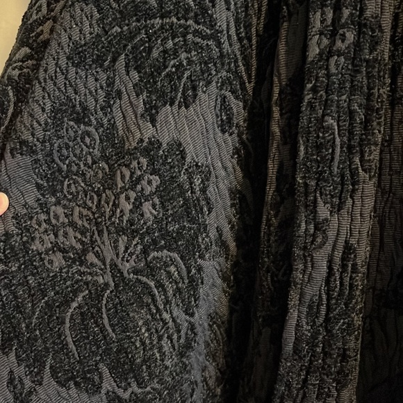 Beautiful Jacquard Jacket - Picture 4 of 5